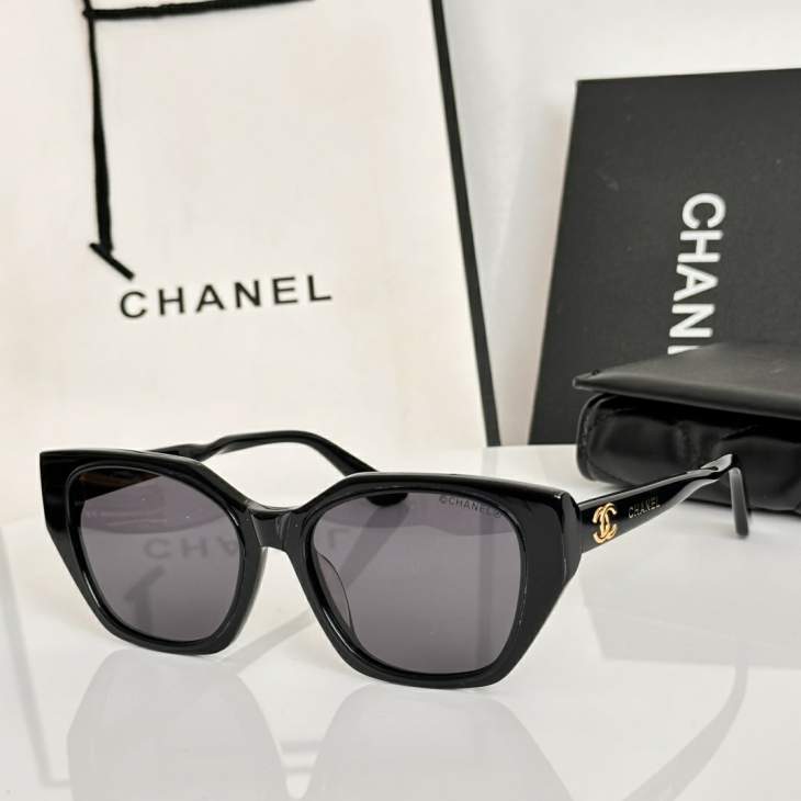 Picture of Chanel Sunglasses _SKUfw79398777fw